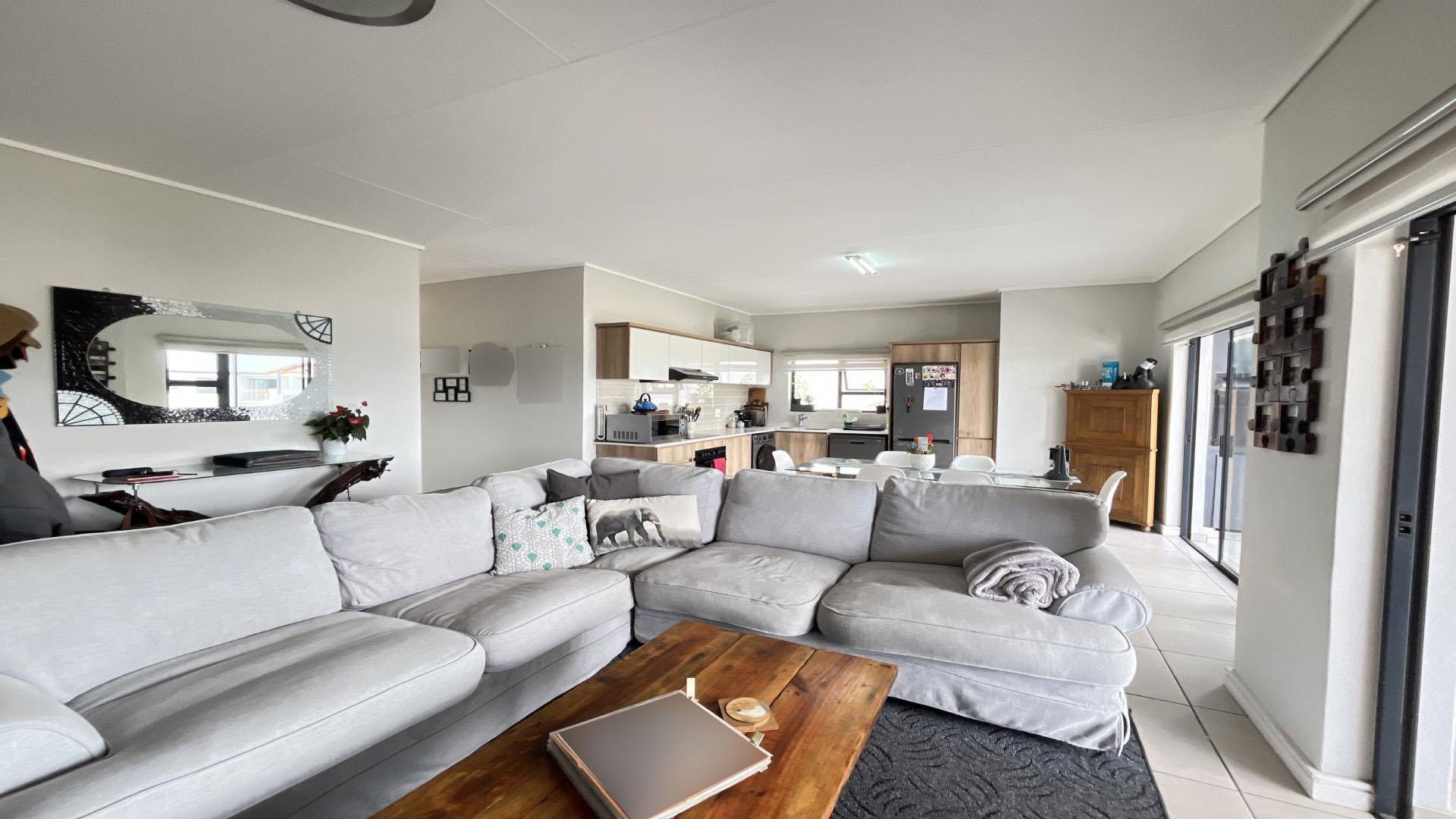 Lounges of property in Linbro Park A.H.