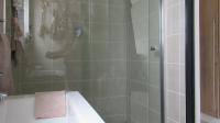 Main Bathroom - 6 square meters of property in Linbro Park A.H.