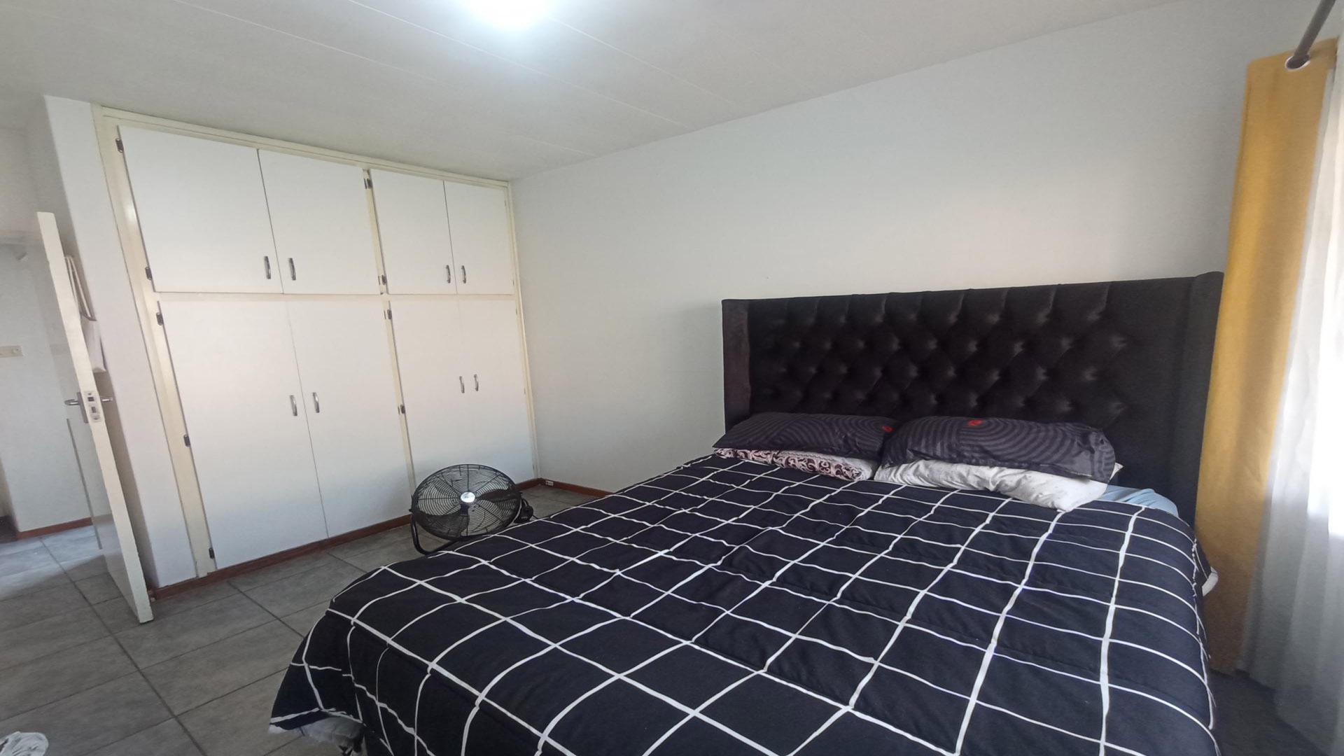 Bed Room 1 of property in Scottsville PMB