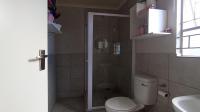 Main Bathroom - 4 square meters of property in Lotus Gardens