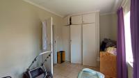 Bed Room 2 - 15 square meters of property in Sinoville