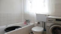 Bathroom 1 - 15 square meters of property in Kew