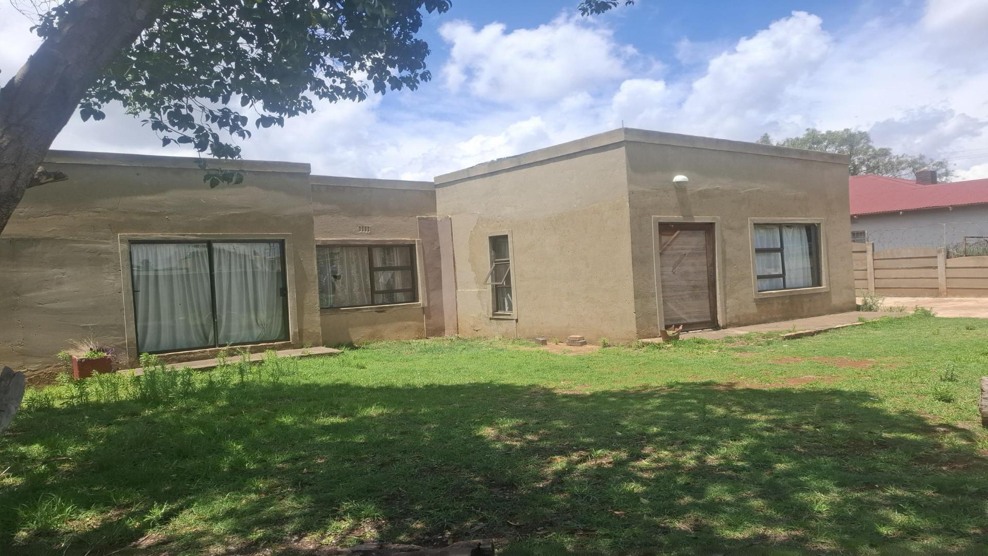 Front View of property in Venterspos