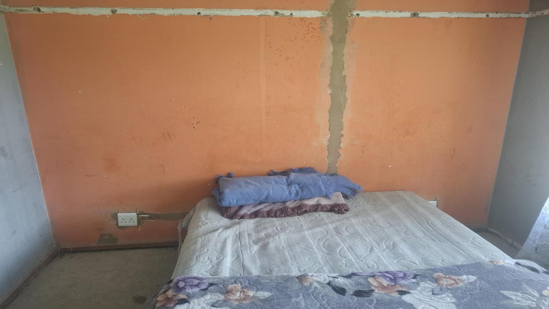 Bathroom 2 of property in Venterspos