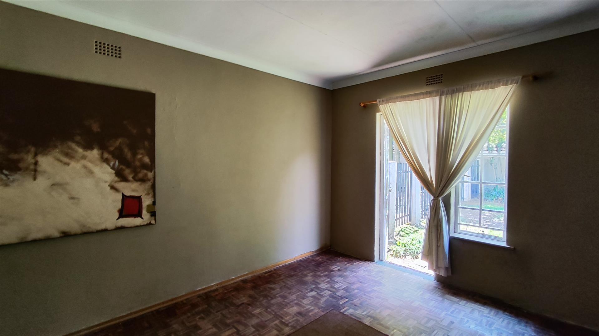 Main Bedroom - 16 square meters of property in Birchleigh