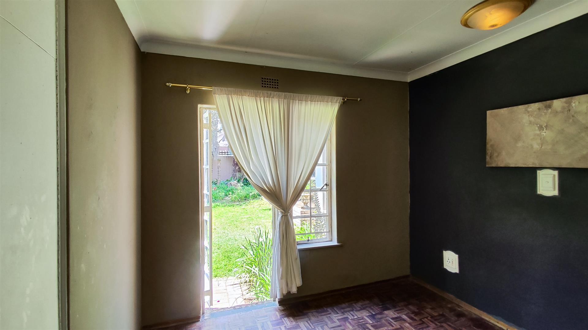 Bed Room 2 - 40 square meters of property in Birchleigh