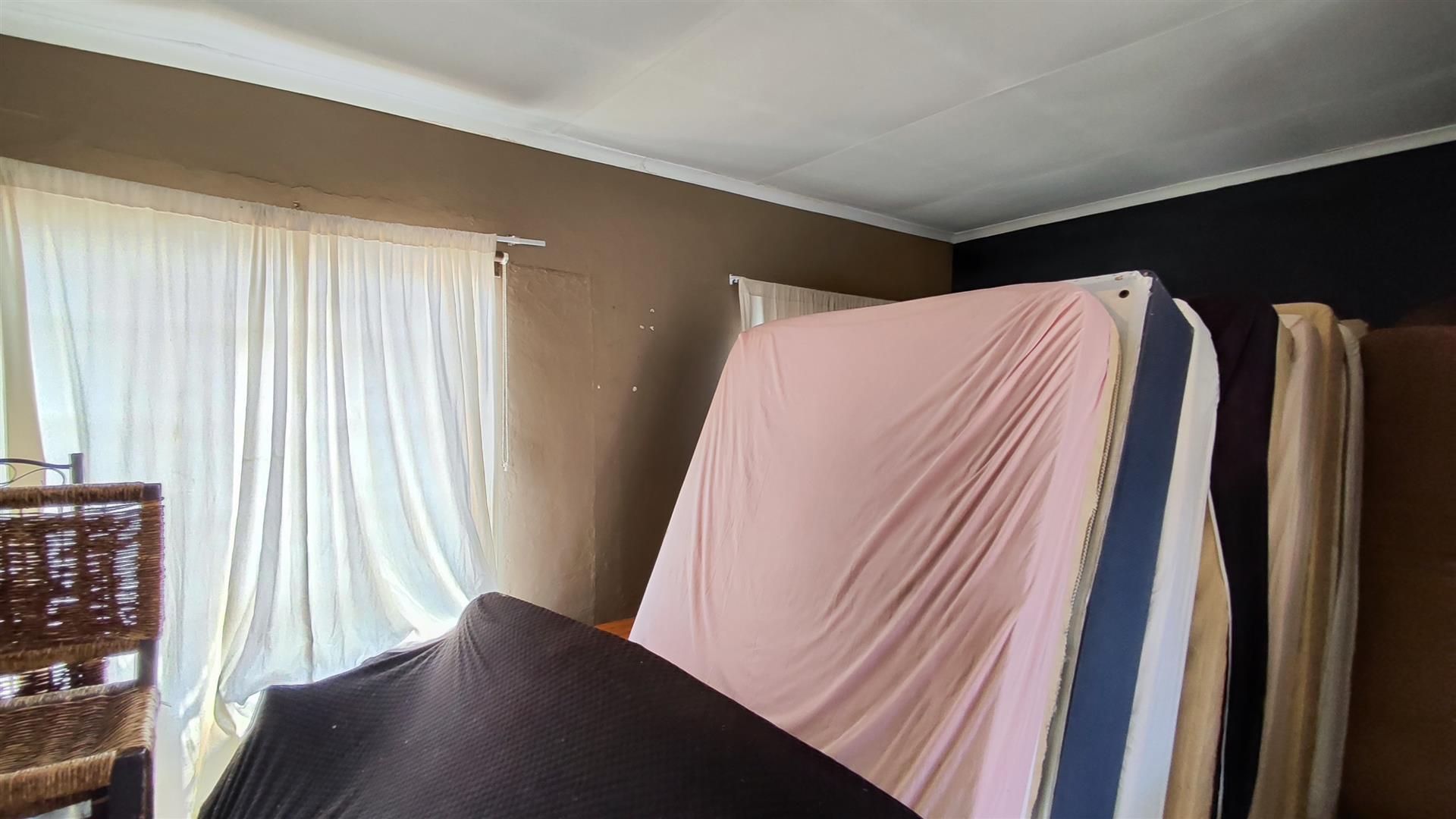 Bed Room 2 - 40 square meters of property in Birchleigh