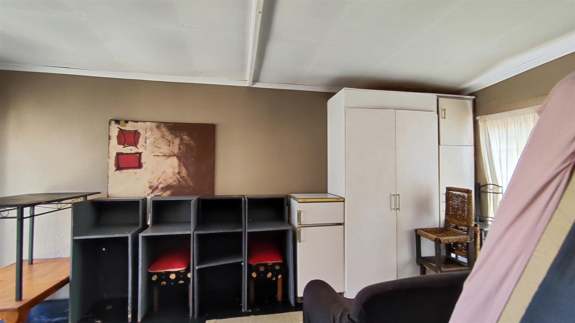 Bed Room 2 - 40 square meters of property in Birchleigh