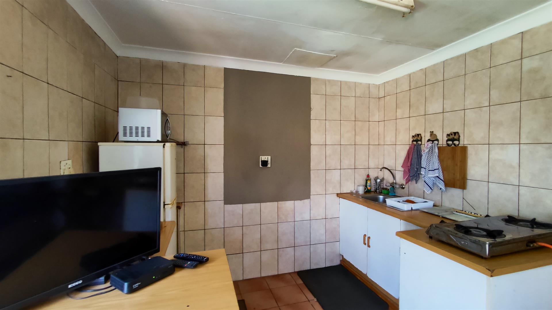 Kitchen - 34 square meters of property in Birchleigh