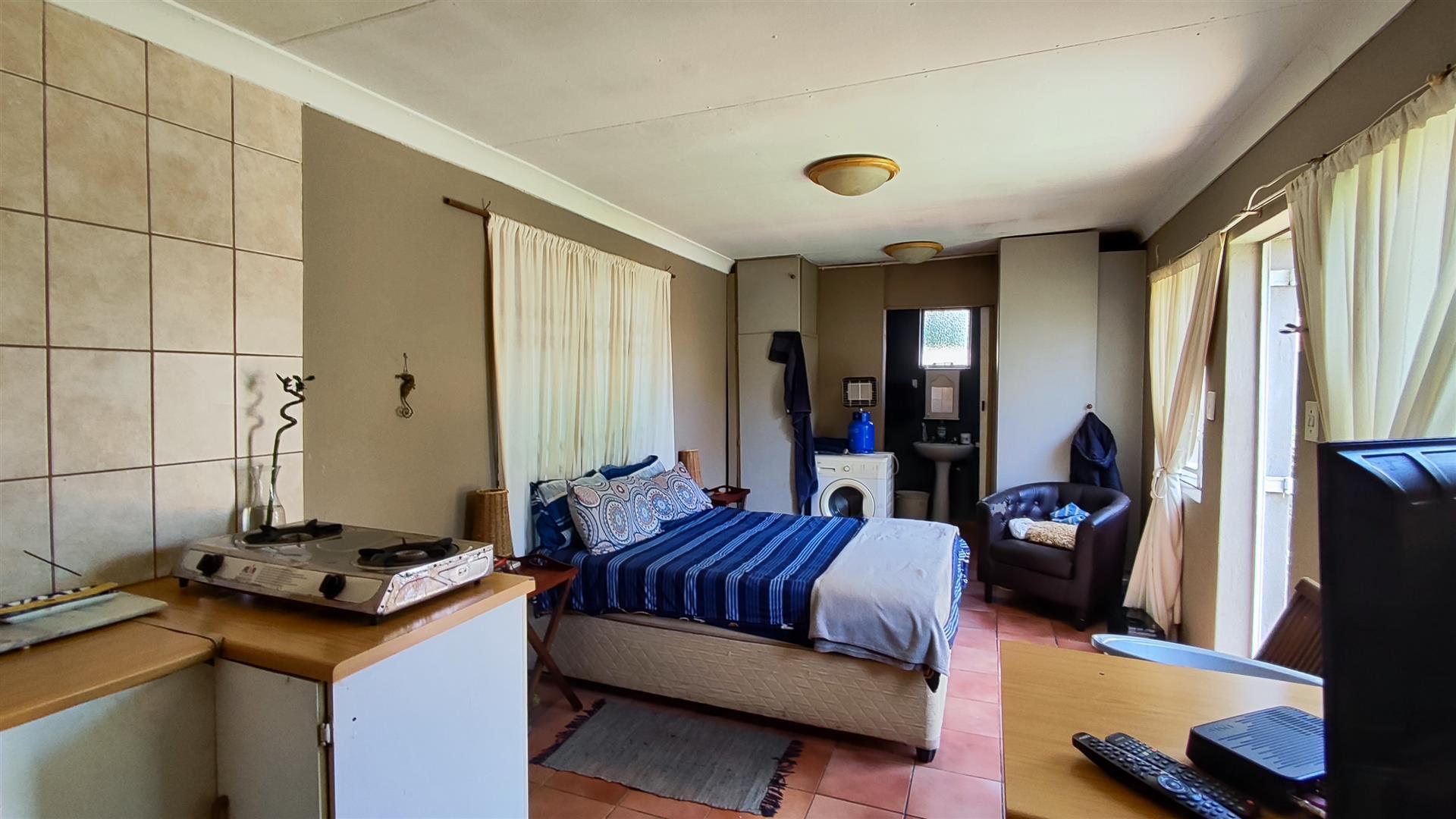 Kitchen - 34 square meters of property in Birchleigh