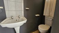 Bathroom 2 - 10 square meters of property in Birchleigh