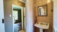 Bathroom 1 - 19 square meters of property in Birchleigh