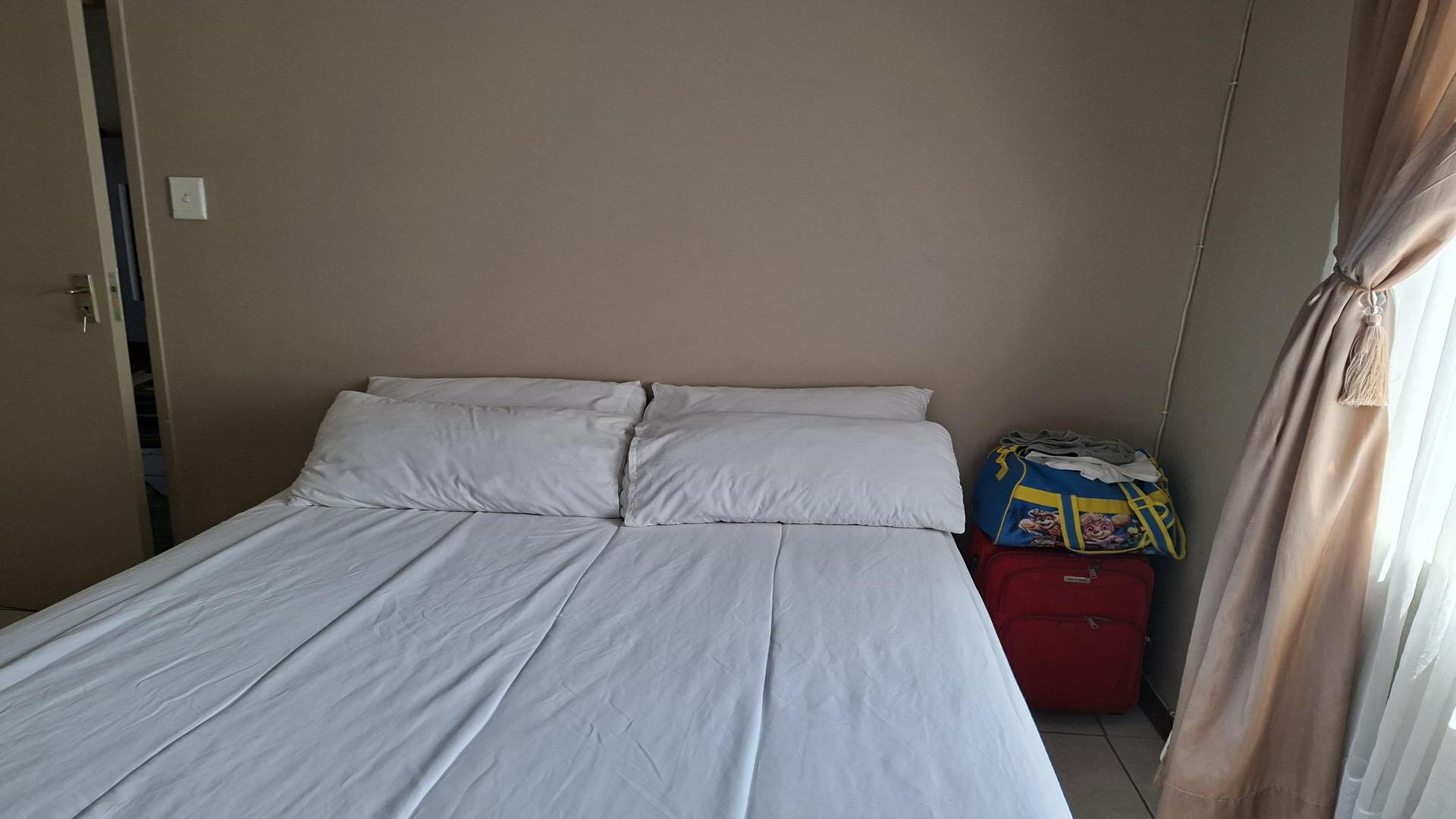 Bed Room 1 of property in Annadale