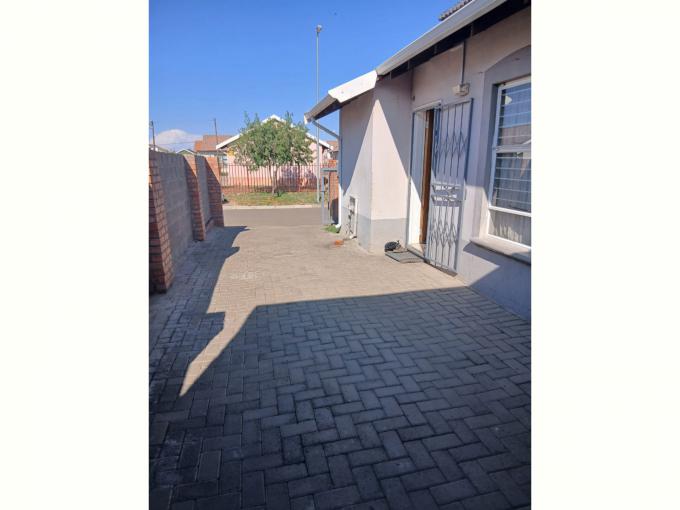 3 Bedroom House for Sale For Sale in Bloemfontein - MR700239