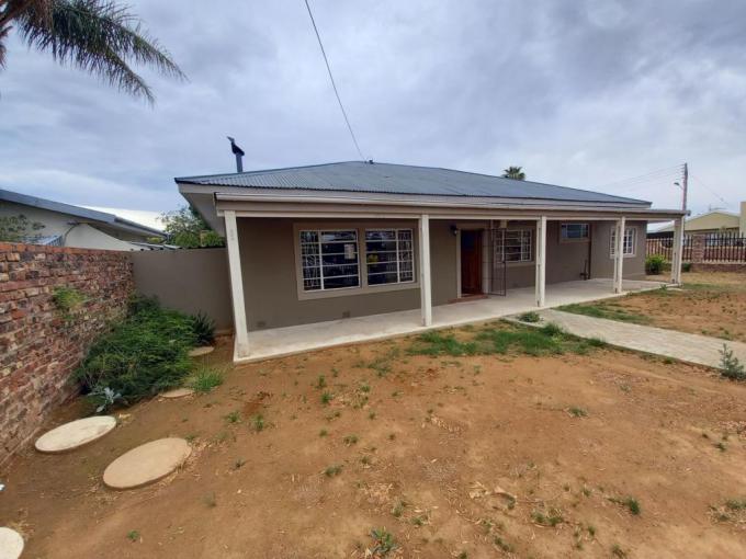 4 Bedroom House to Rent in Oudtshoorn - Property to rent - MR700242