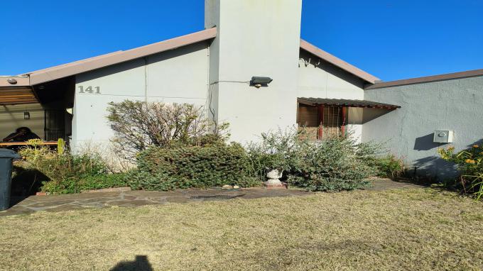 3 Bedroom Freehold Residence for Sale For Sale in Crawford - Private Sale - MR700253