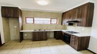 Kitchen - 10 square meters of property in Helderwyk Estate