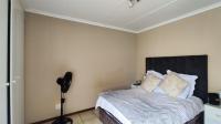 Bed Room 2 - 16 square meters of property in Helderwyk Estate