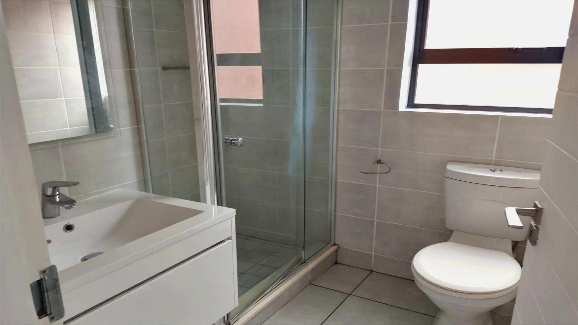 Bathroom 1 of property in Zwartkoppies