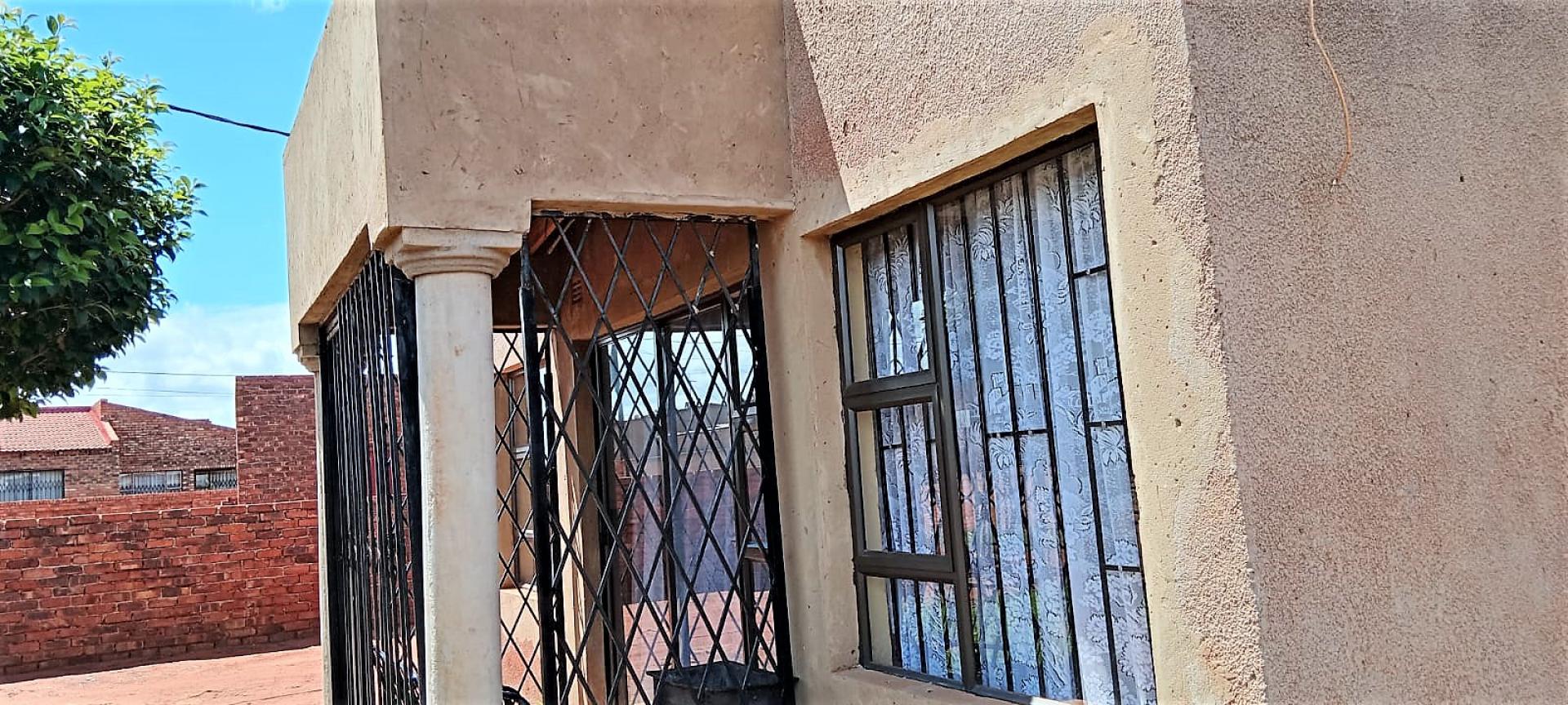 Front View of property in Sebokeng