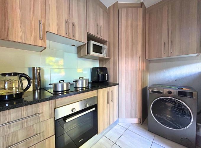 3 Bedroom Sectional Title for Sale For Sale in Die Hoewes - MR700301