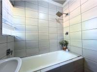  of property in Die Hoewes