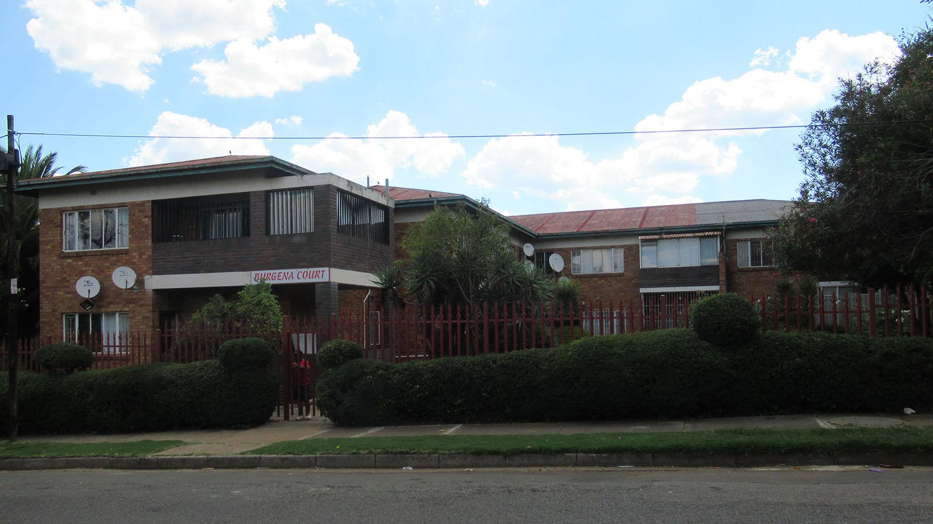 Front View of property in Florida