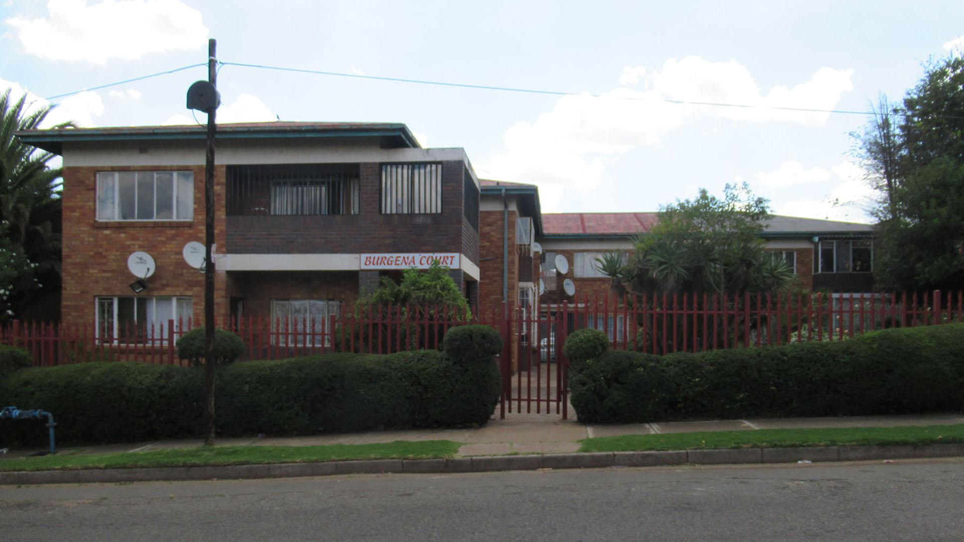 Front View of property in Florida