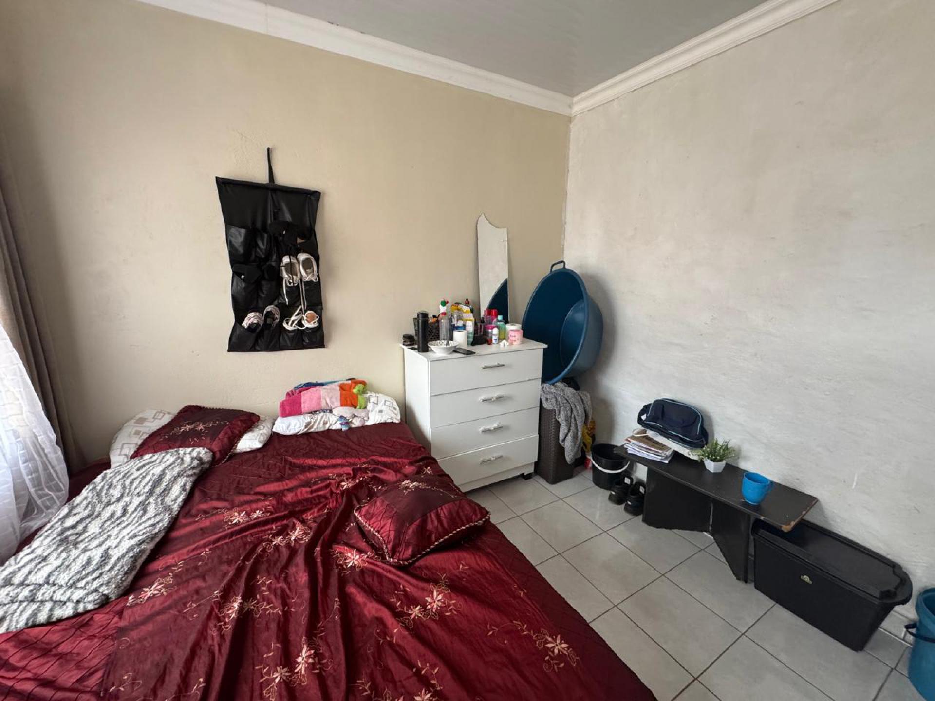  of property in Creswell Park