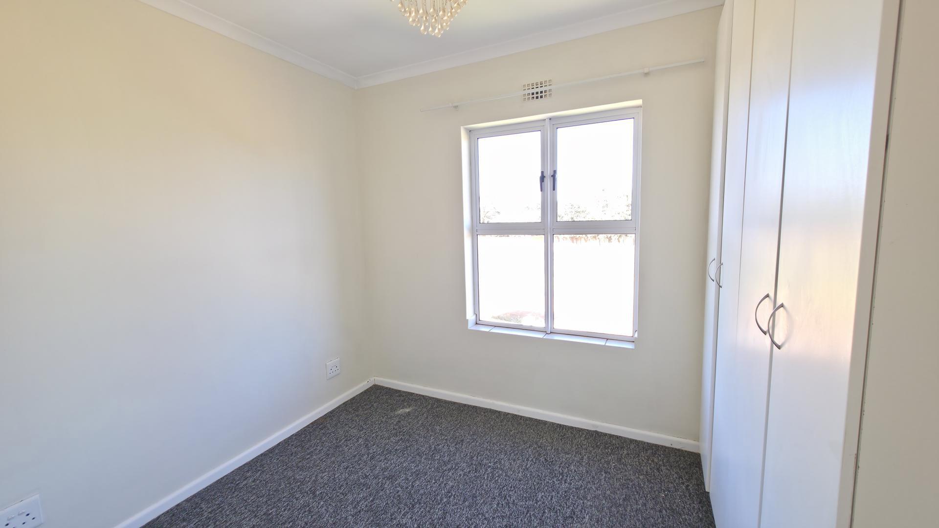 Bed Room 1 of property in Buh Rein