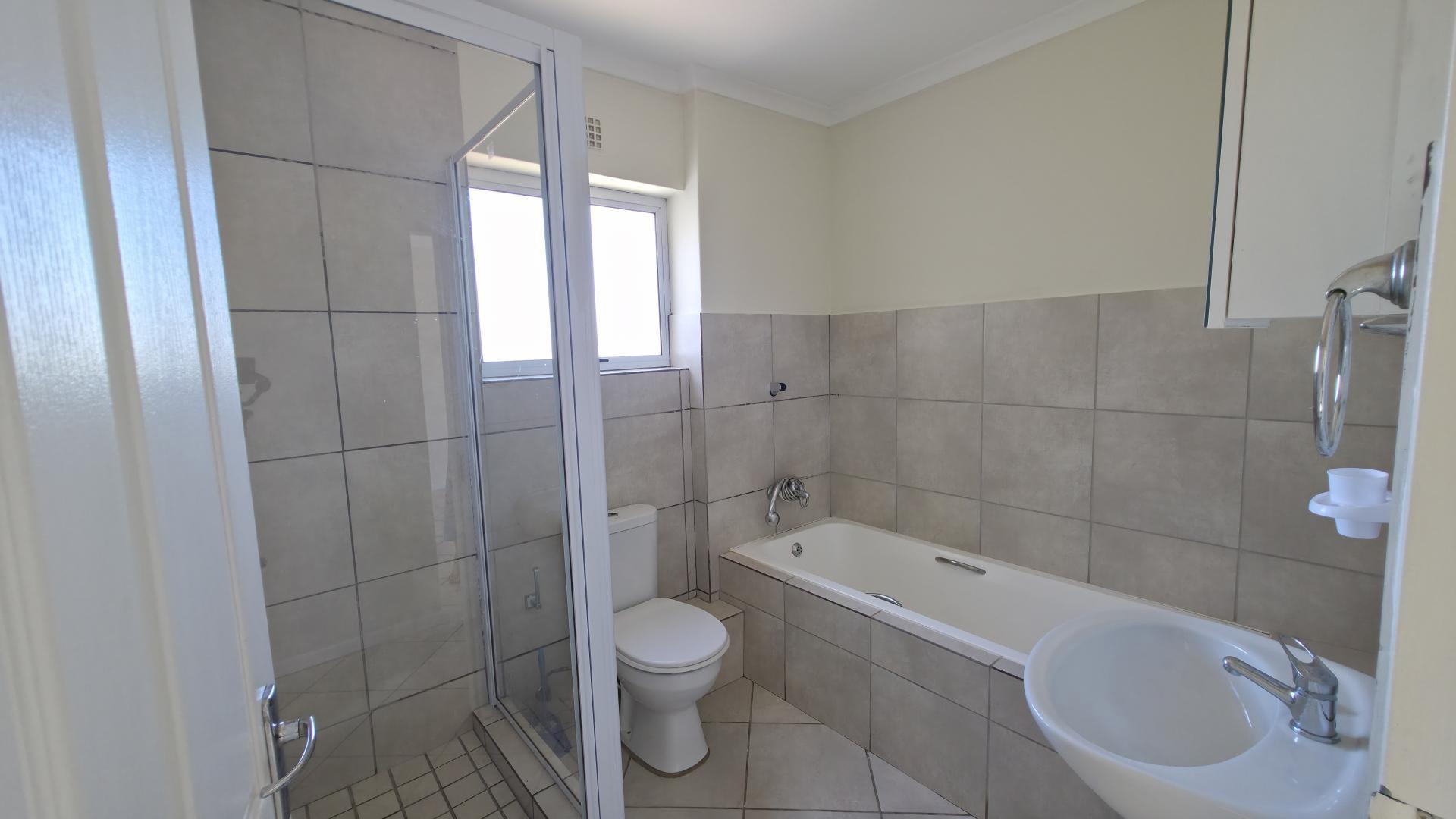 Bathroom 1 of property in Buh Rein