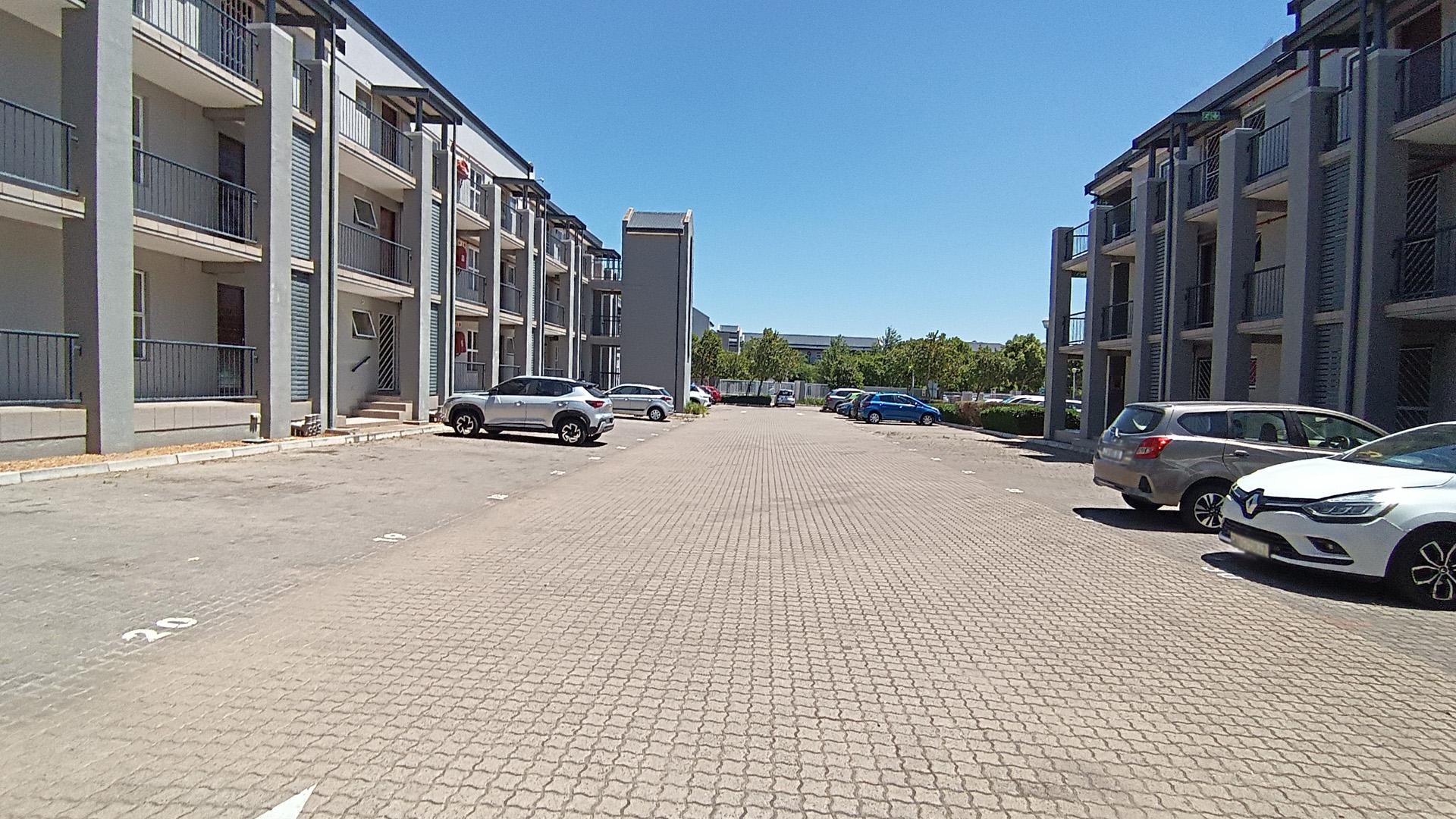 Spaces of property in Buh Rein