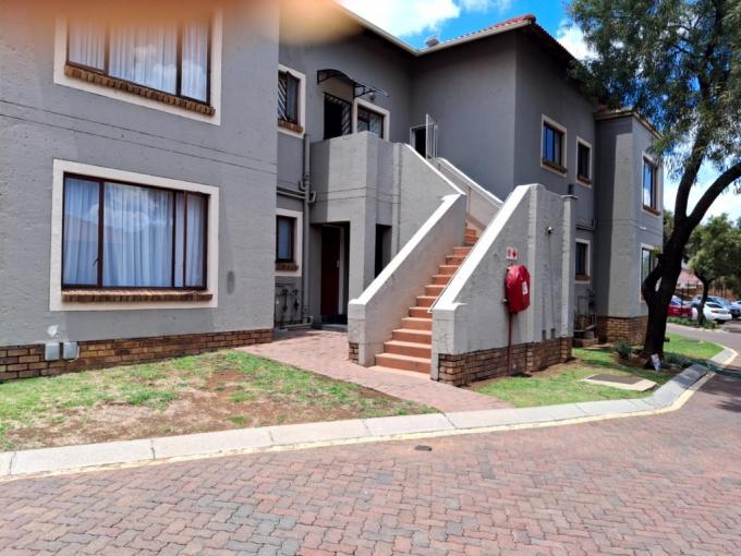 2 Bedroom Simplex for Sale For Sale in Winchester Hills - MR700372