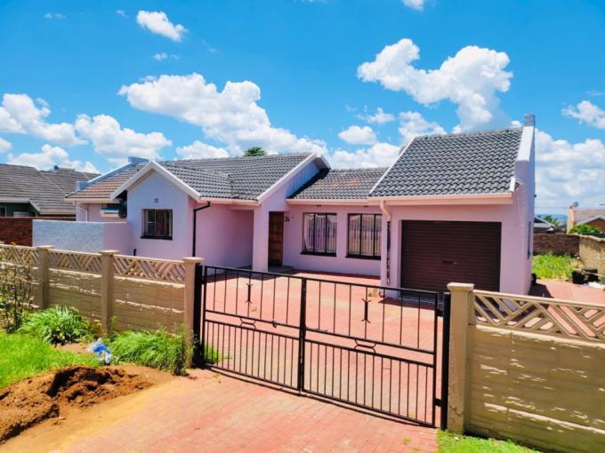 3 Bedroom House for Sale For Sale in Ennerdale - MR700377
