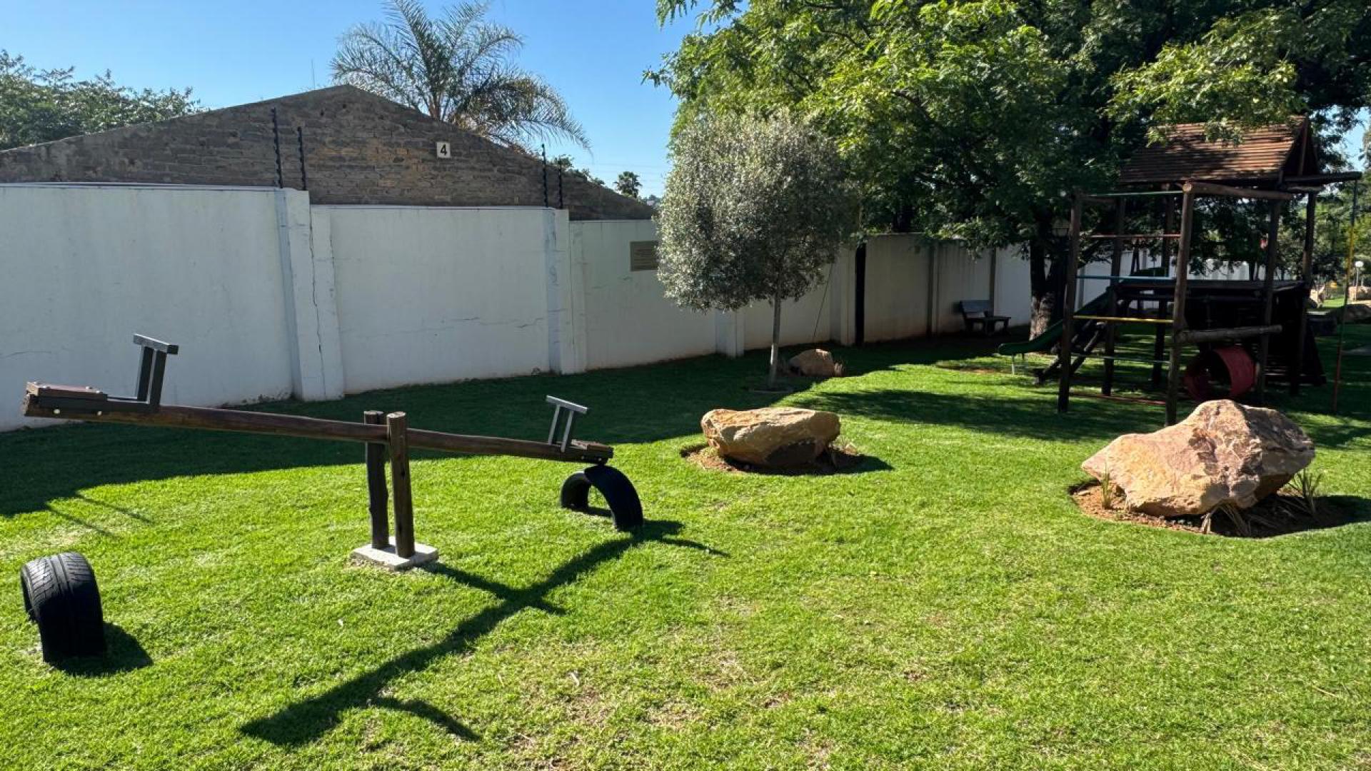 Entertainment of property in Oakdene