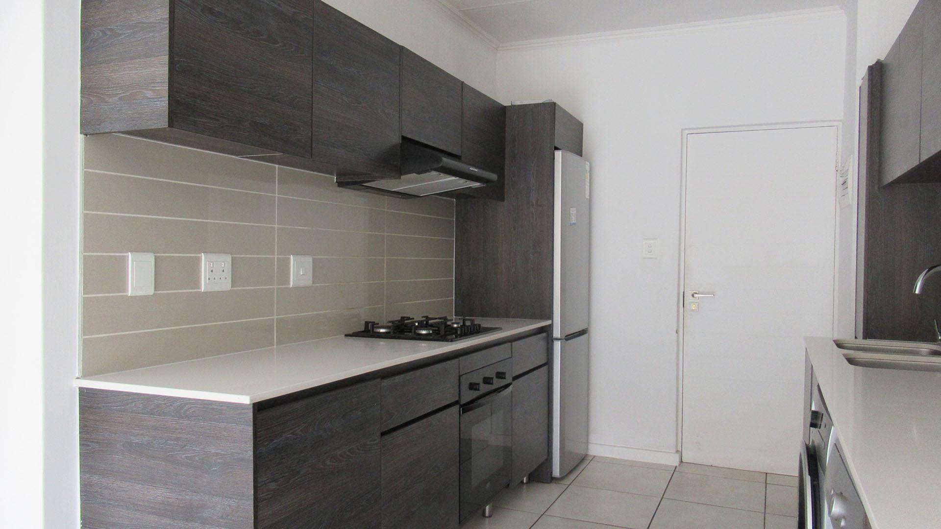 Kitchen - 10 square meters of property in Oakdene