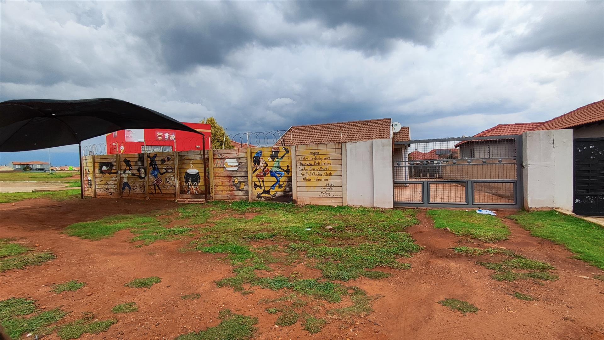 Front View of property in Dawn Park