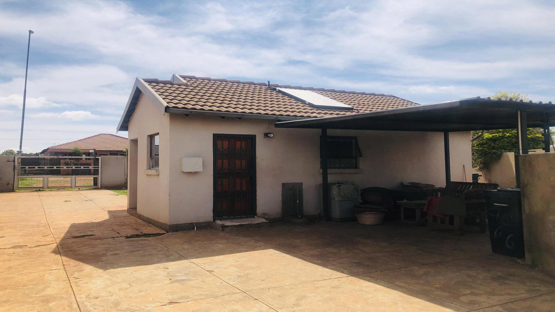 Backyard of property in Dawn Park