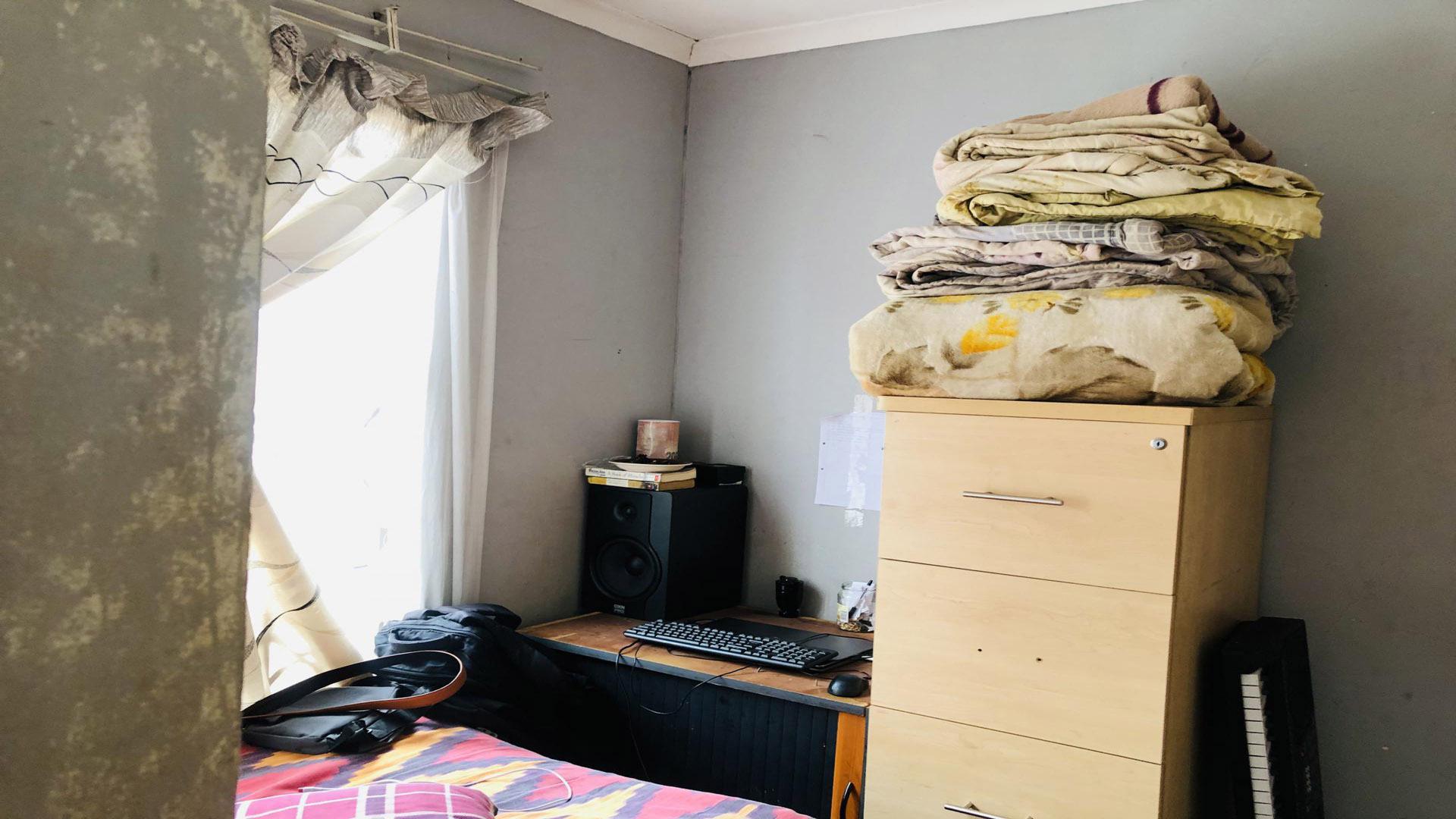 Bed Room 1 of property in Dawn Park