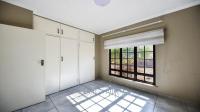 Bed Room 2 of property in Die Hoewes