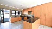 Kitchen of property in Die Hoewes