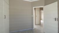 Bed Room 1 - 8 square meters of property in Die Hoewes