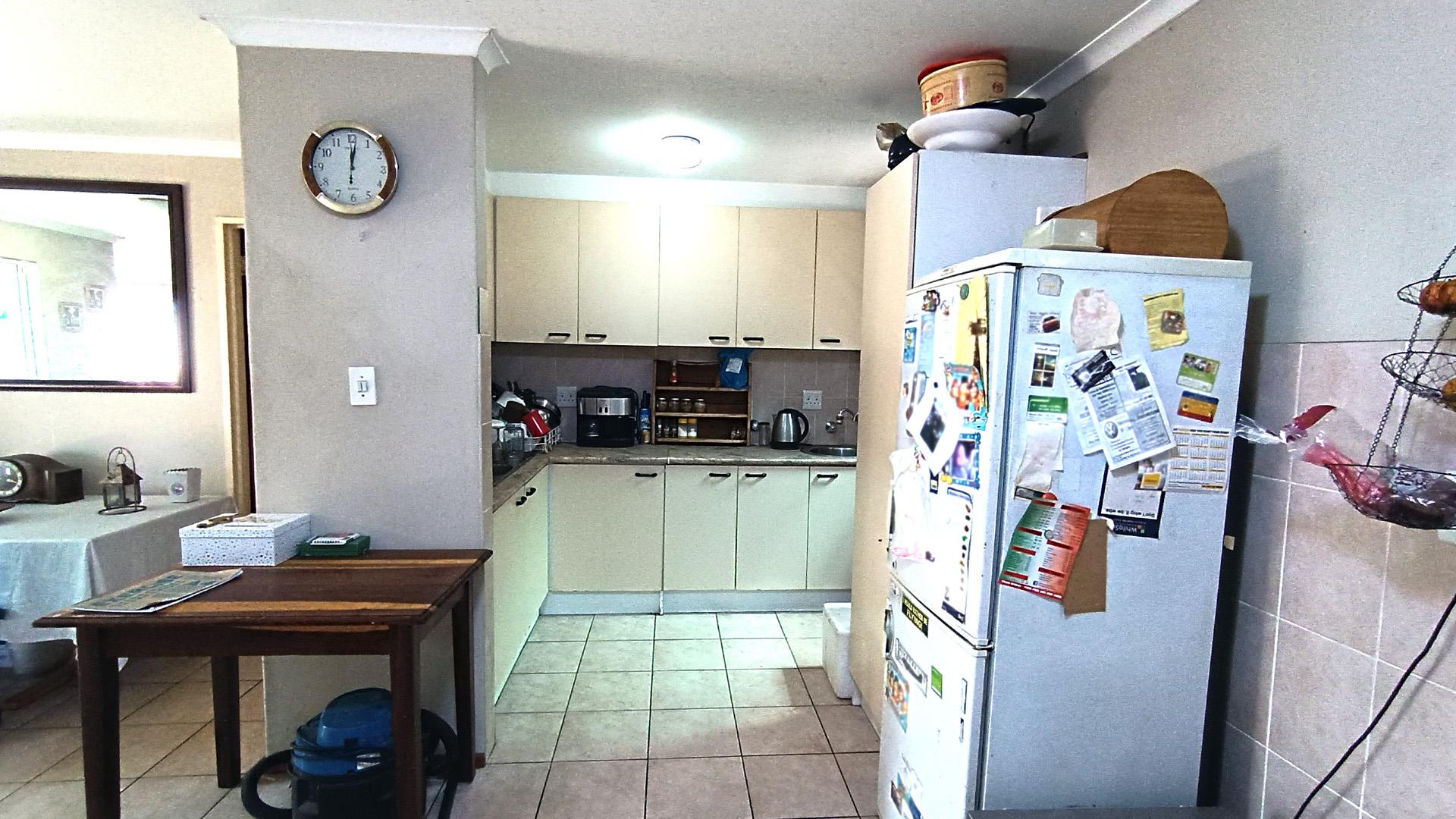 Kitchen - 20 square meters of property in Joostenberg