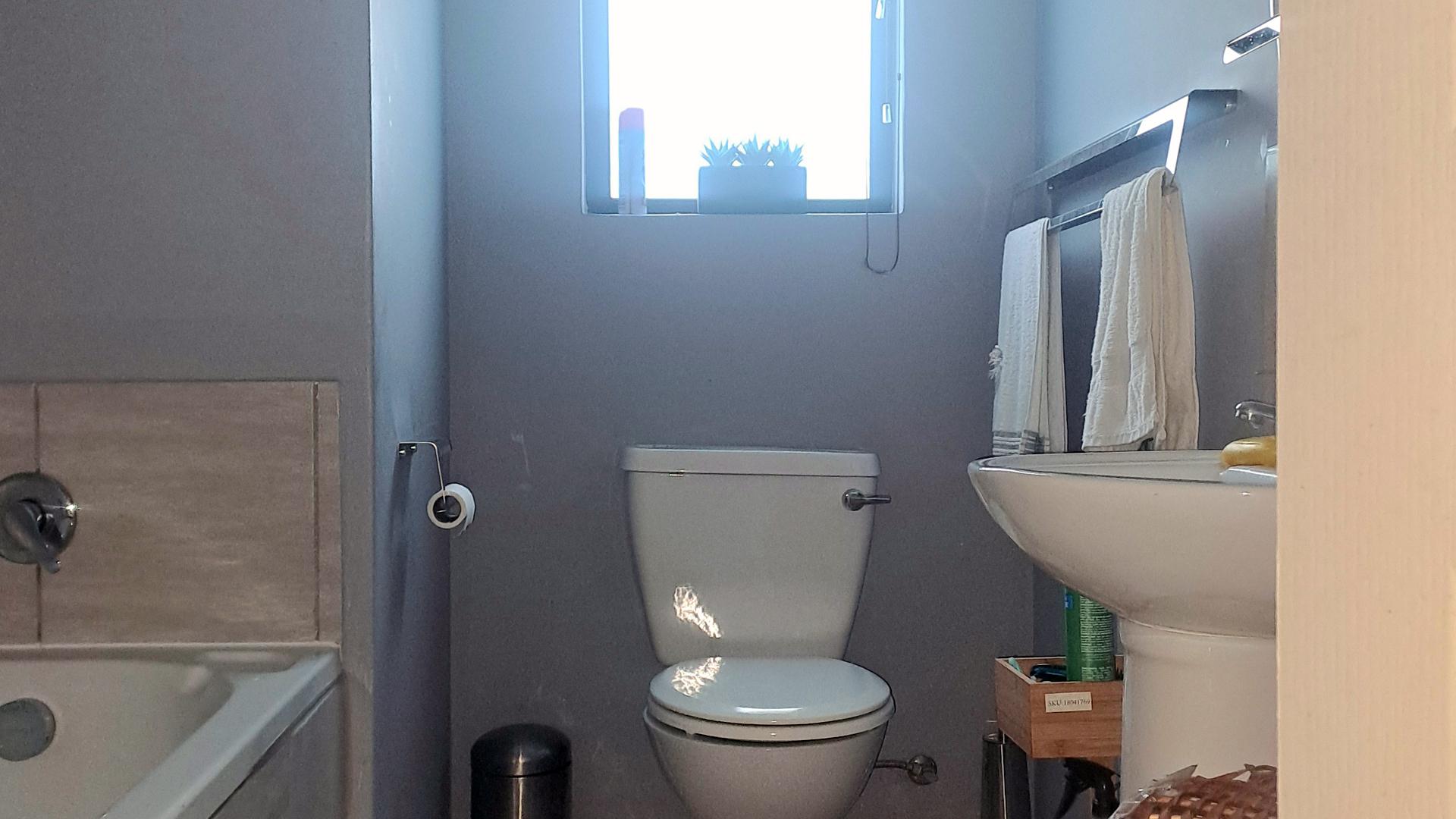 Bathroom 1 of property in Kidds Beach