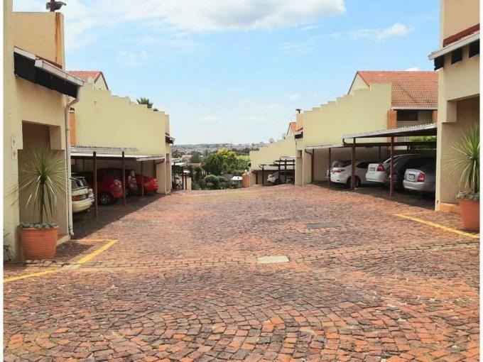 2 Bedroom Sectional Title for Sale For Sale in Corlett Gardens - MR700471