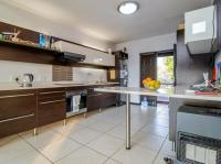  of property in Bassonia