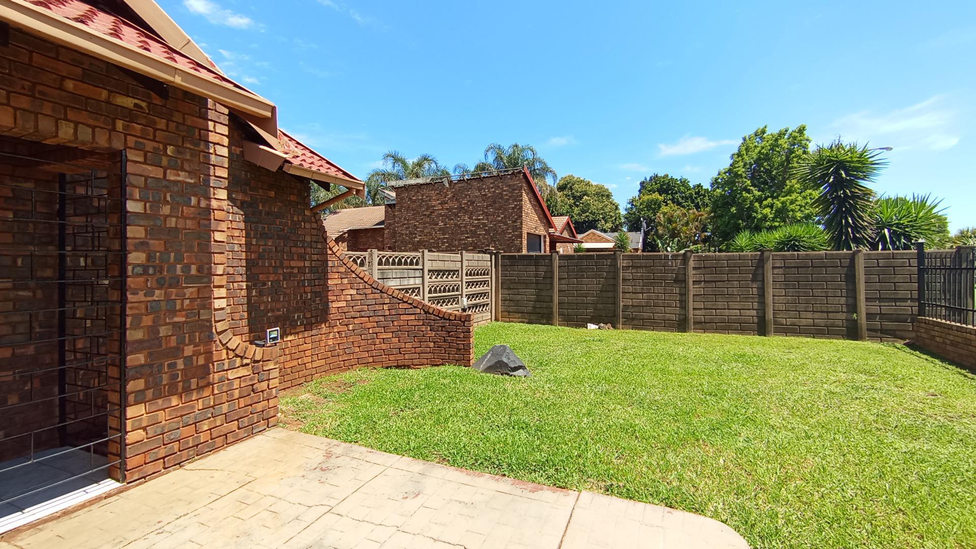 Front View of property in Karenpark