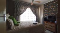 Bed Room 1 - 10 square meters of property in Karenpark