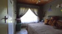 Bed Room 2 - 10 square meters of property in Karenpark