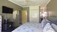 Main Bedroom - 16 square meters of property in Karenpark